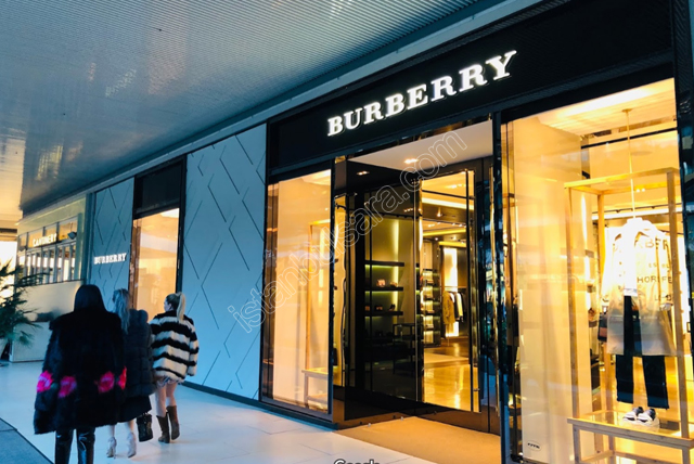 Burberry، مرکز خرید زورلوسنتر استانبول