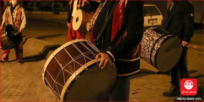 حفظ یک سنت قدیمی در ترکیه: طبل‌زن‌ها در خیابان‌های استانبول مردم را برای سحری بیدار می کنند