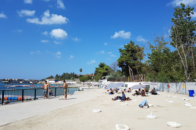 istanbul tuzla halk plajı